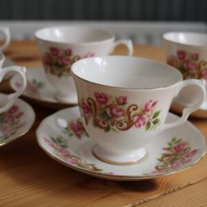 Set de te vintage de porcelana inglesa